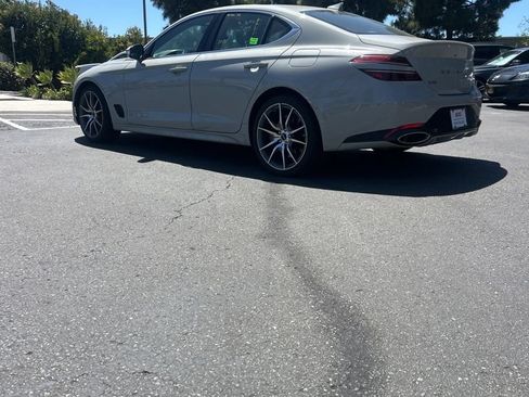Used 2025 Genesis G70 2.5T RWD image 7