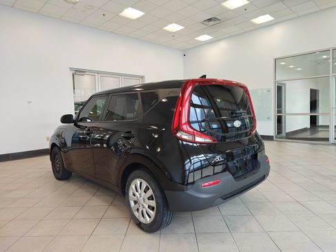 Used 2020 Kia Soul LX FWD image 5