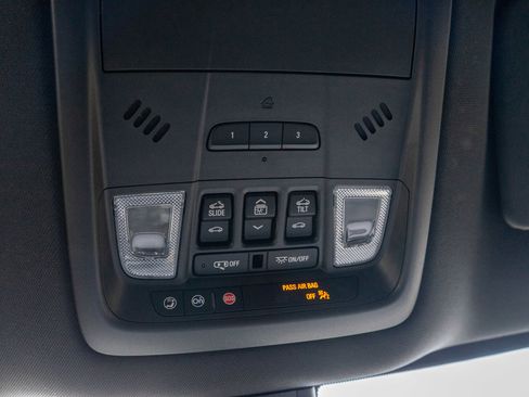 Used 2022 Buick Enclave Premium w/ Experience Buick Package image 24