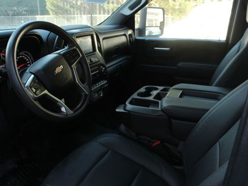 Used 2022 Chevrolet Silverado 2500 W/T w/ WT Fleet Convenience Package image 12