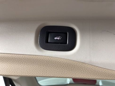 Used 2020 Nissan Rogue SV image 48