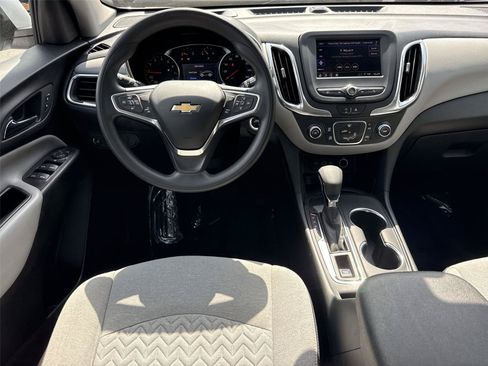 Used 2022 Chevrolet Equinox LT FWD image 18