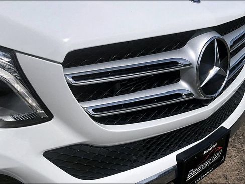 Used 2017 Mercedes-Benz GLE 550e image 32