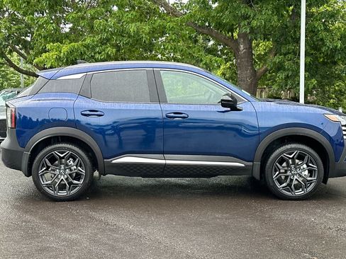 New 2026 Nissan Kicks SR AWD/4WD image 8