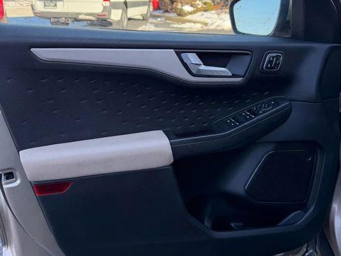 Used 2020 Ford Escape SEL FWD image 16