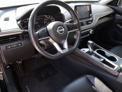 Used 2024 Nissan Altima 2.5 SR image 19