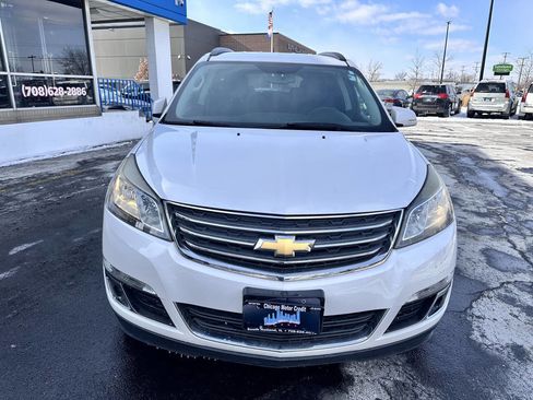 Used 2016 Chevrolet Traverse LT w/ Style and Technology Package image 5