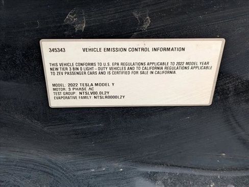 Used 2022 Tesla Model Y Performance AWD/4WD image 23