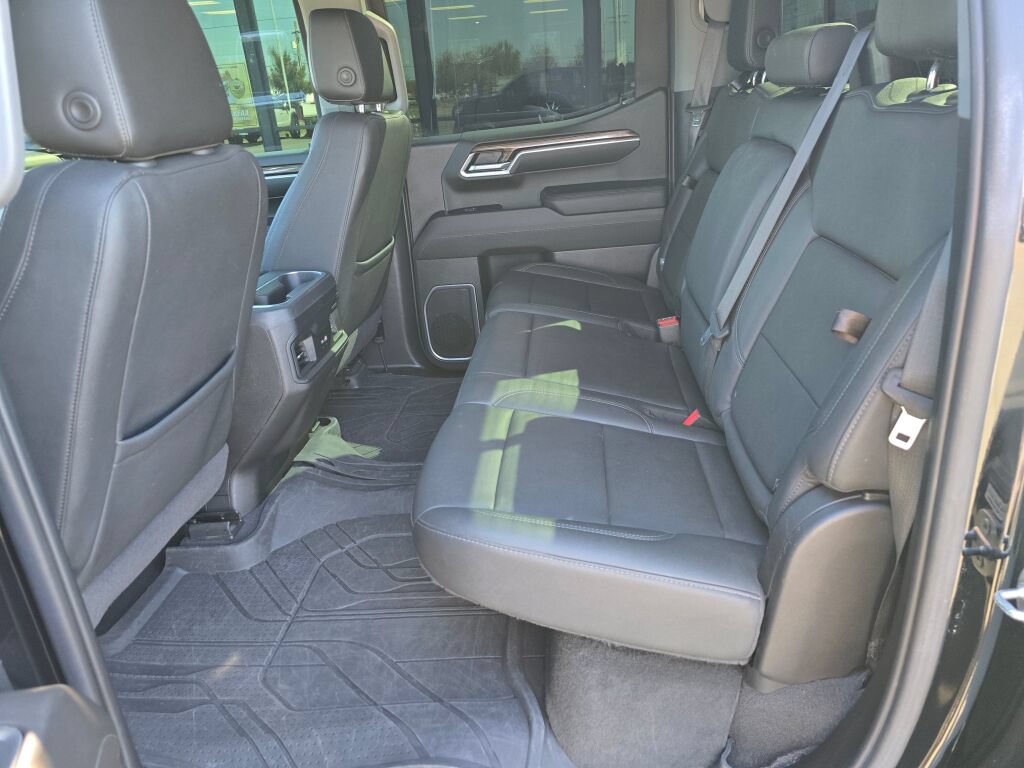 Used 2022 Chevrolet Silverado 1500 RST w/ Convenience Package II AWD/4WD image 12