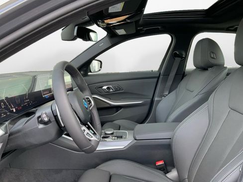 New 2026 BMW 330i xDrive xDrive w/ M Sport Package image 9