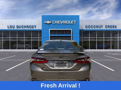Used 2021 Toyota Camry SE FWD image 7