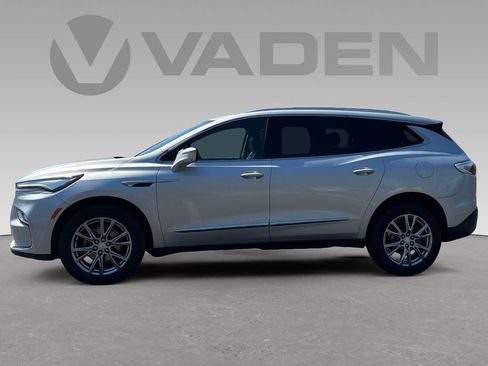 Used 2022 Buick Enclave Premium FWD image 8