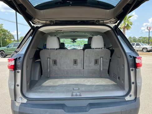 Used 2019 Chevrolet Traverse LT FWD image 5