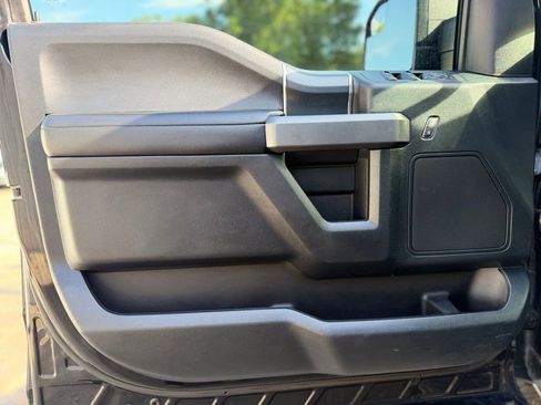 Used 2020 Ford F150 XLT w/ Equipment Group 302A Luxury AWD/4WD image 9