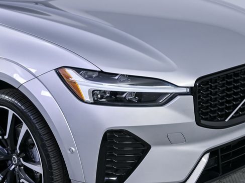 Certified 2023 Volvo XC60 B5 Ultimate image 39