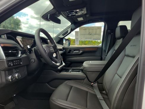 New 2026 GMC Yukon XL Denali w/ Sun & Power Step Package image 9