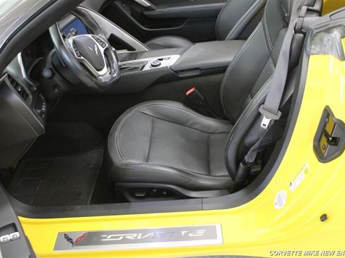 Used 2016 Chevrolet Corvette Stingray Convertible w/ 2LT Preferred Equipment Group RWD image 25