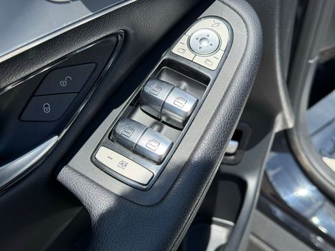 Used 2019 Mercedes-Benz GLC 300 4MATIC Coupe w/ Multimedia Package image 16