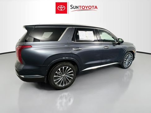 Used 2024 Hyundai Palisade Calligraphy FWD image 4