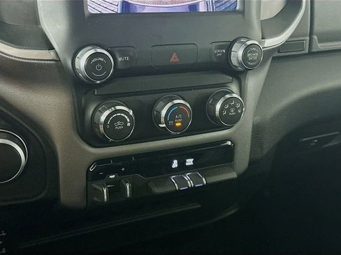 Used 2024 RAM 2500 Big Horn w/ Bed Utility Group image 18