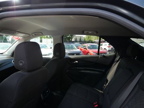 Used 2019 Chevrolet Equinox LT w/ Driver Convenience Package AWD/4WD image 20