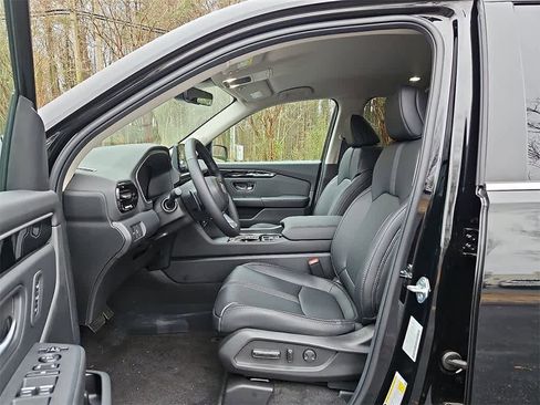 Used 2025 Honda Pilot EX-L image 12