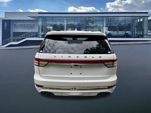 Used 2023 Lincoln Aviator Black Label w/ Dynamic Handling Package AWD/4WD image 7