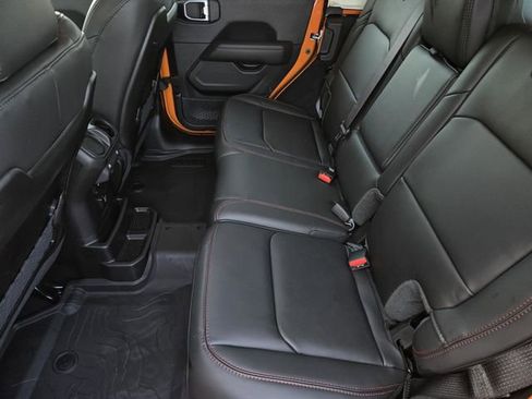 New 2025 Jeep Wrangler Unlimited Rubicon image 27