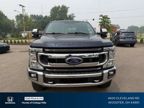 Used 2021 Ford F250 XLT w/ XLT Premium Package AWD/4WD image 2