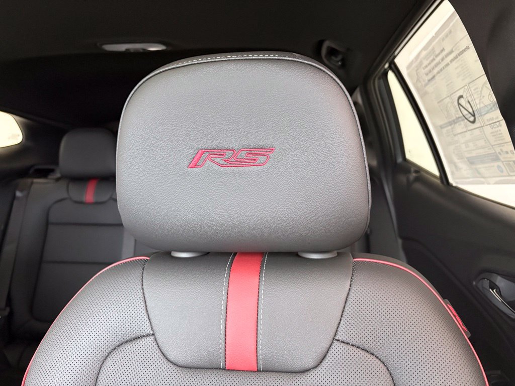 New 2026 Chevrolet Trax RS w/ Sunroof Package FWD image 33