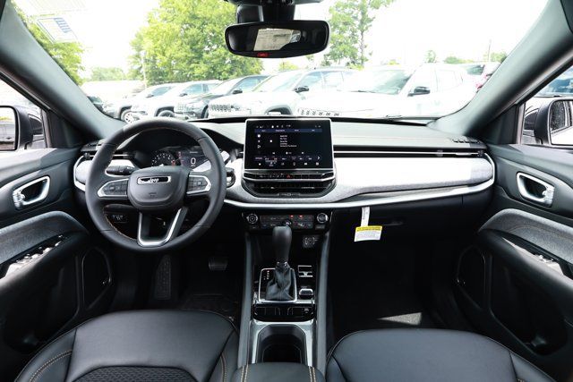 New 2026 Jeep Compass Latitude AWD/4WD image 31