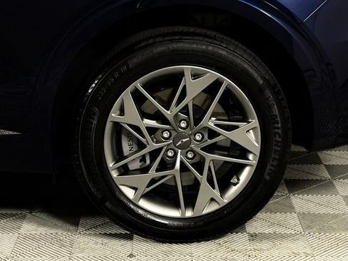 Used 2024 Genesis GV70 2.5T w/ Select Package AWD/4WD image 12