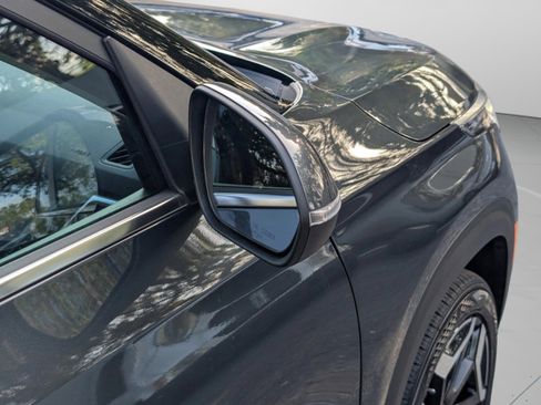 Certified 2025 Kia Seltos SX w/ SX Sunroof Package image 28