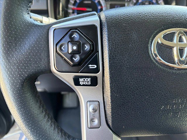 Used 2018 Toyota 4Runner SR5 AWD/4WD image 14
