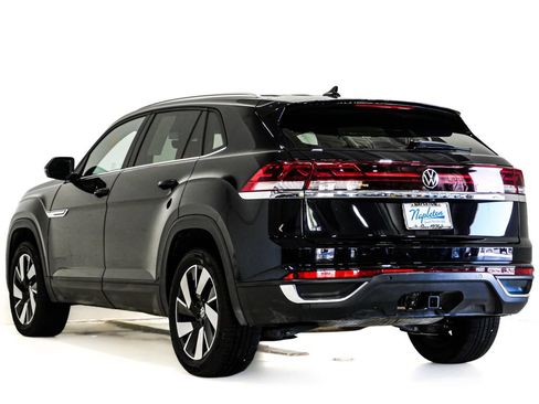 Used 2026 Volkswagen Atlas Cross Sport SE FWD image 8