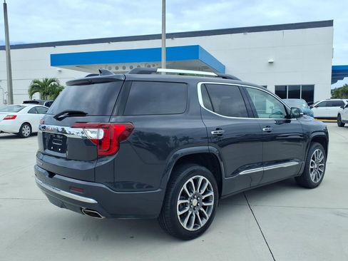 Used 2022 GMC Acadia Denali w/ Denali Ultimate Package FWD image 15