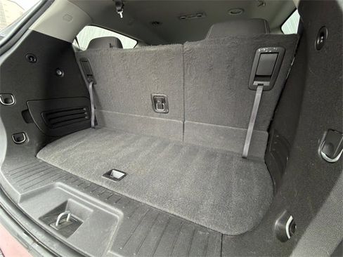 Used 2016 Chevrolet Traverse LT w/ Style and Technology Package image 28