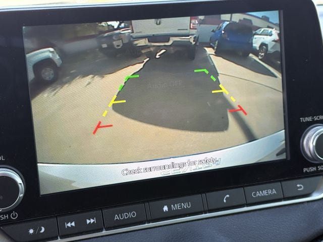 Used 2022 Nissan Sentra SV FWD image 18