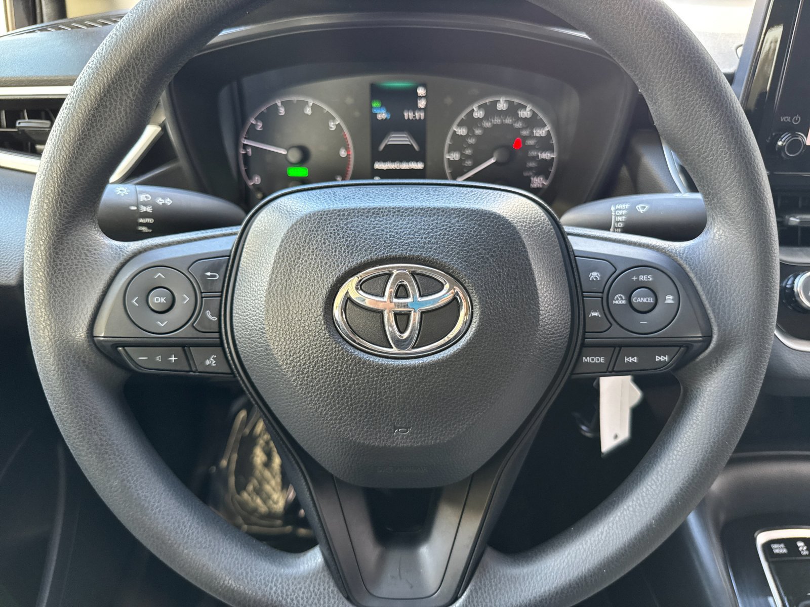 Used 2023 Toyota Corolla LE FWD image 19