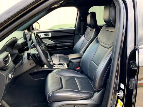 Certified 2021 Ford Explorer ST w/ Equipment Group 401A image 15