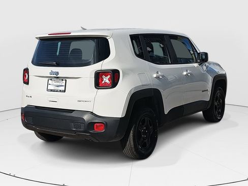 Used 2022 Jeep Renegade Sport image 3