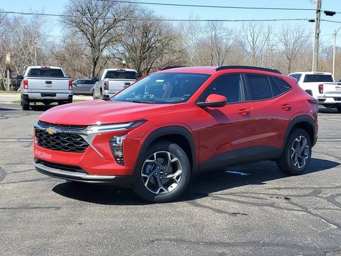 New 2026 Chevrolet Trax LT w/ Driver Confidence Package FWD image 36