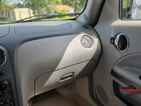 Used 2006 Chevrolet HHR LT FWD image 18