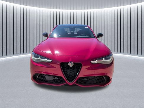 Used 2024 Alfa Romeo Giulia Veloce AWD/4WD image 22