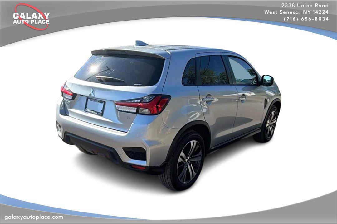 Used 2025 Mitsubishi Outlander Sport SE AWD/4WD image 5