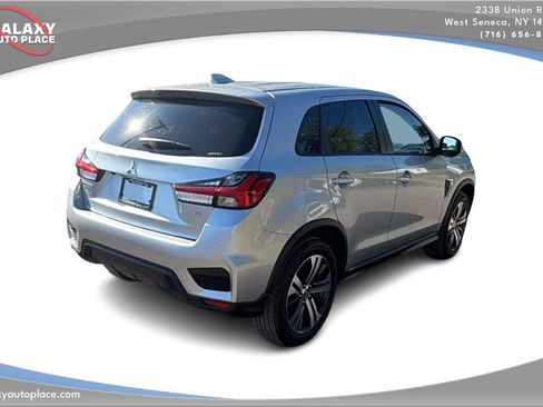 Used 2025 Mitsubishi Outlander Sport SE AWD/4WD image 5