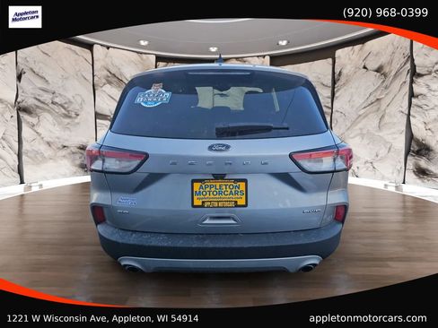 Used 2022 Ford Escape SE image 8