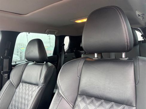 Used 2023 Mitsubishi Outlander SEL image 13