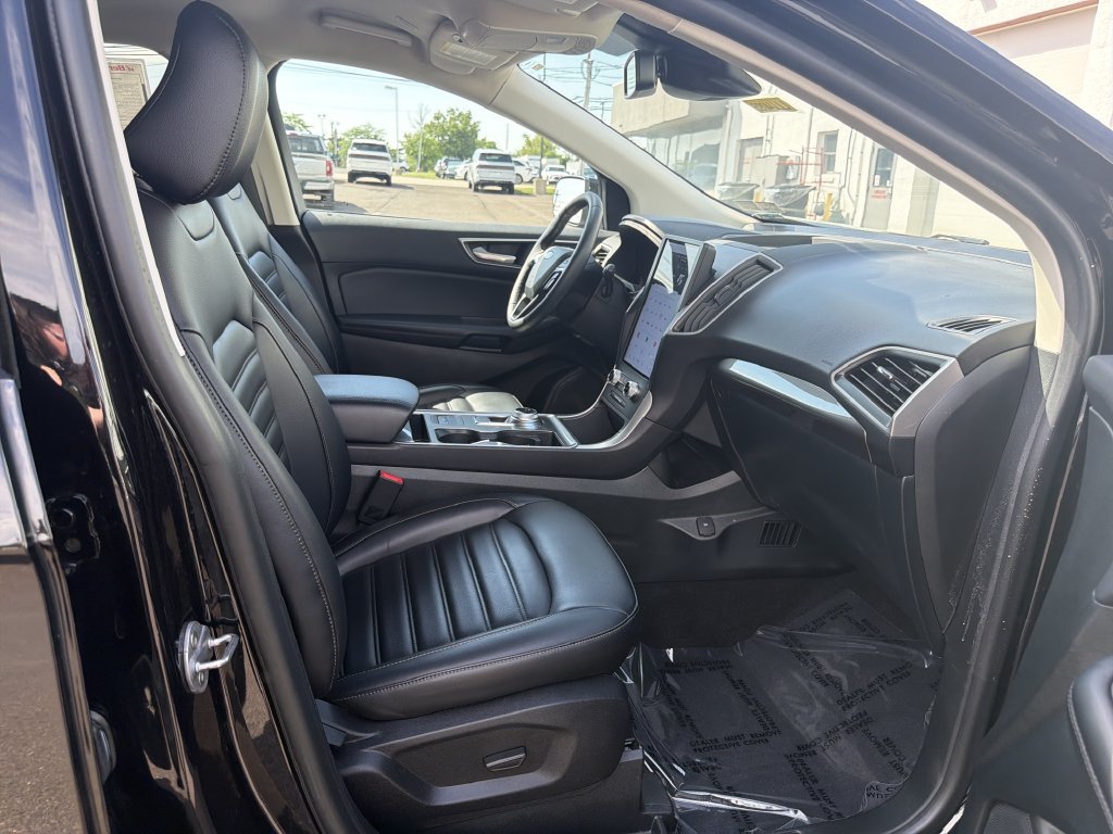 Used 2024 Ford Edge SEL w/ Convenience Package AWD/4WD image 15