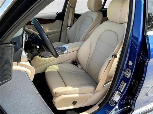 Used 2023 Mercedes-Benz GLC 300 4MATIC Coupe image 26